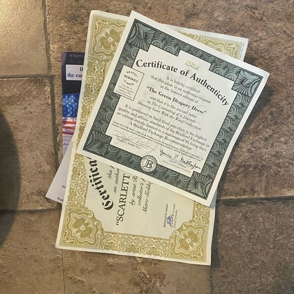 Lot of Vintage Gone With The Wind Collectors plates. - Picture 7 of 8